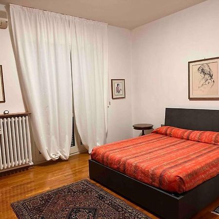 A Casa Di Gianni Appartement Gallarate Buitenkant foto