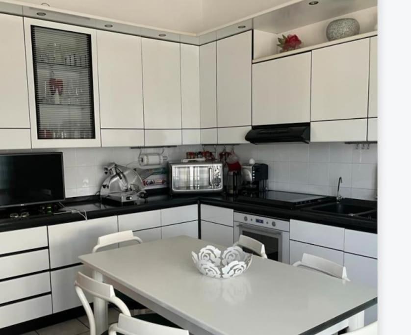A Casa Di Gianni Appartement Gallarate Buitenkant foto