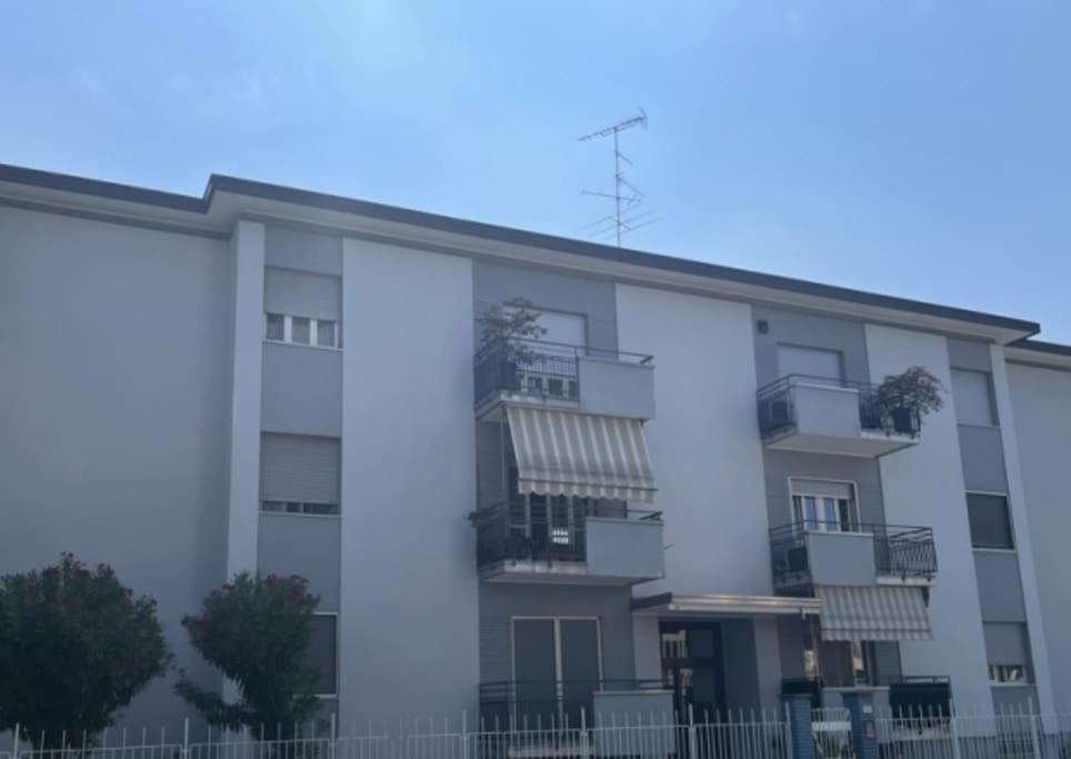 A Casa Di Gianni Appartement Gallarate Buitenkant foto